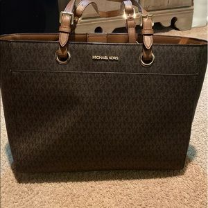MK tote bag.